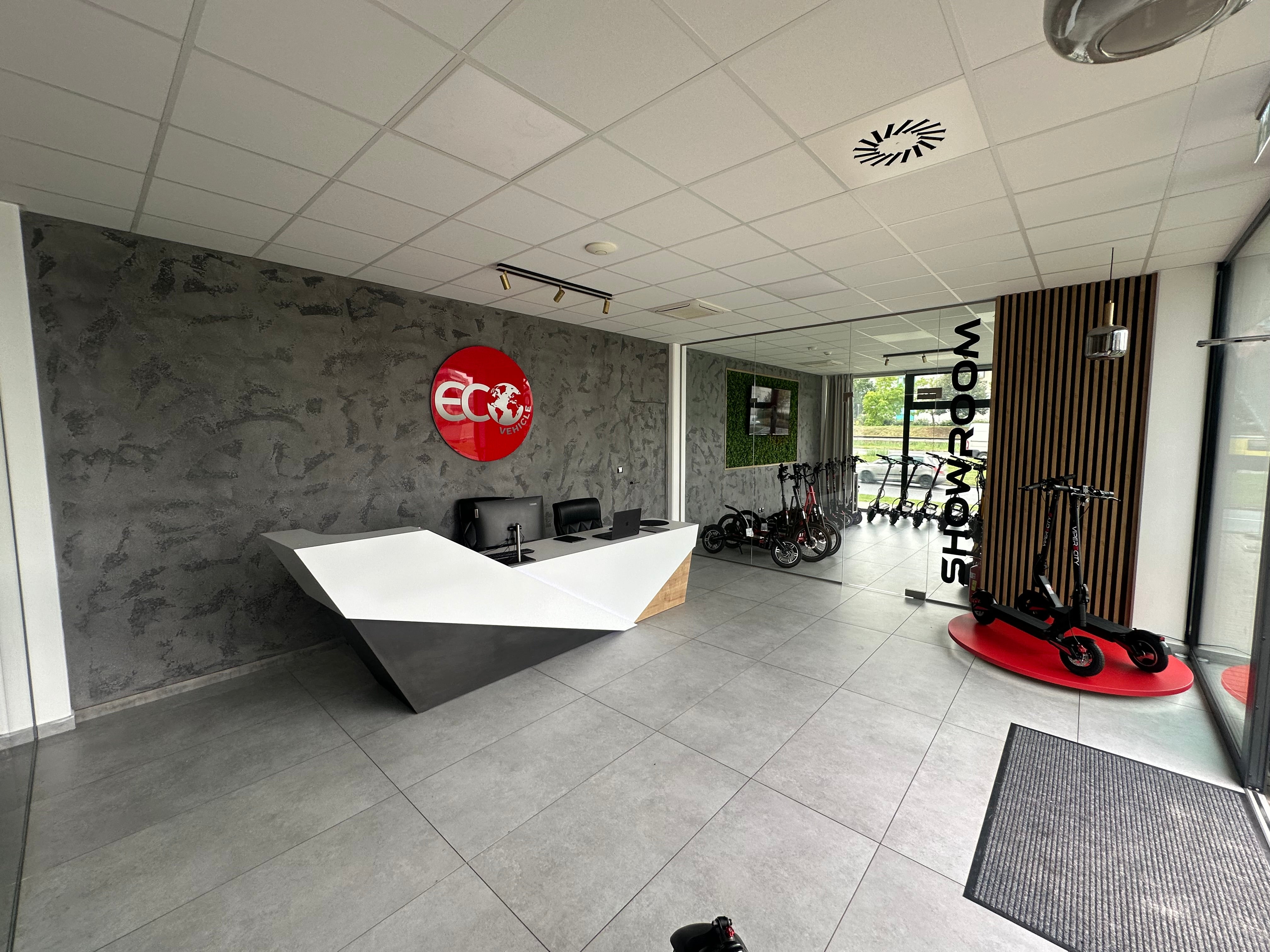 Interiér showroomu Eco Vehicle v Ostravě